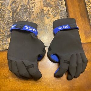 Glacier Glove neoprene gloves like new.  Winter fishing cold water protection